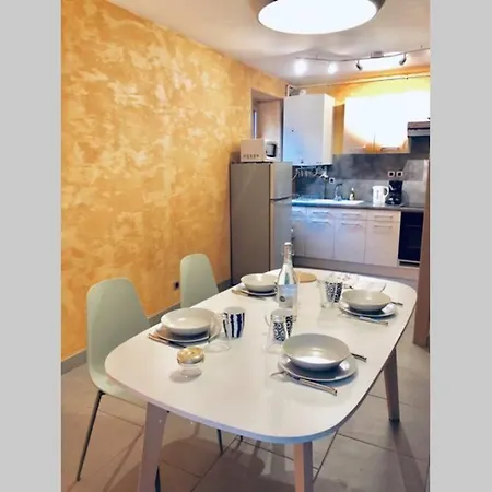 F3 - Neuf - 4/6 P - Lits King Size - Wifi - Cour Apartment Le Puy-en-Velay Exterior photo